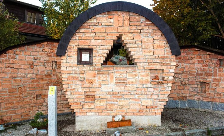 Friedensdenkmal des Moosdorfer Friedensdialoges (Foto: Sandy Reindl)