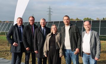 Neue Agri-Photovoltaikanlage liefert Sonnenstrom für 2.300 Haushalte in Schalchen