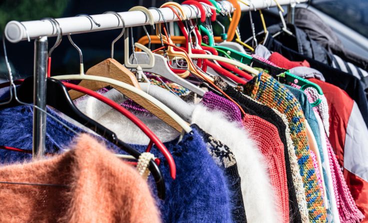 Flohmarkt mit Wintermode im ZIMT (Foto: stock.adobe.com/Studio Grand Web)
