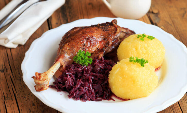 Martinigansl steht im November bei vielen am Tisch. (Foto: juefraphoto/stock.adobe.com)