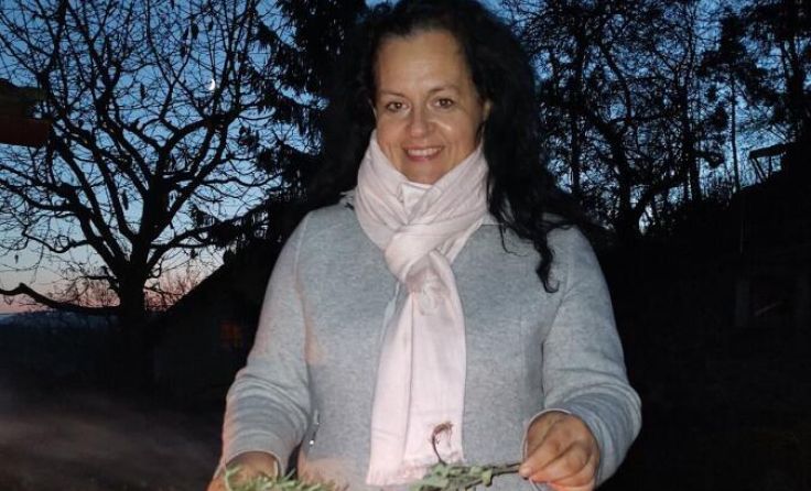 Johanna Haider ist Landesbäuerin und kommt beim abendlichen Feuer zur Ruhe. (Foto: OÖ Bauernbund)