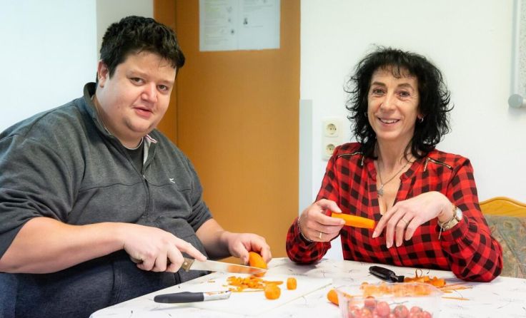 Claudia Vierlinger wird liebevoll auch „HABI-Mama“ genannt. (Foto: Caritas)