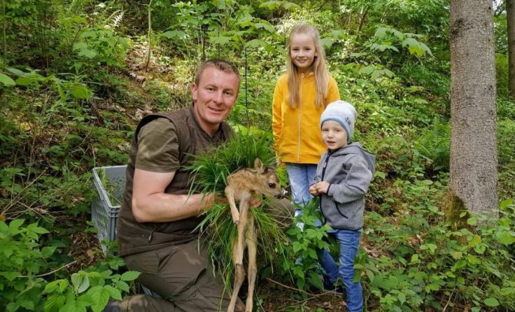 Jäger Josef Märzinger nimmt seine beiden Kinder mit auf die Jagd. (Foto: Privat)