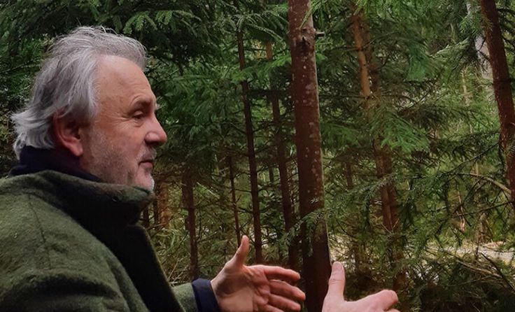 Eduard Hochbichler vermittelt die Inhalte praxisnah. (Foto: Region Sterngartl Gusental)