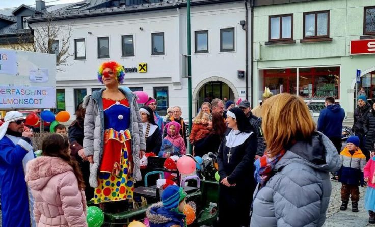 Faschingsumzug mit Zauberclown (Foto: FPÖ UU)