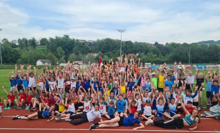 Gruppenfoto des Kids Cup von der Siegerehrung 2023. (Foto: TSV Ottensheim/Breitwimmer)