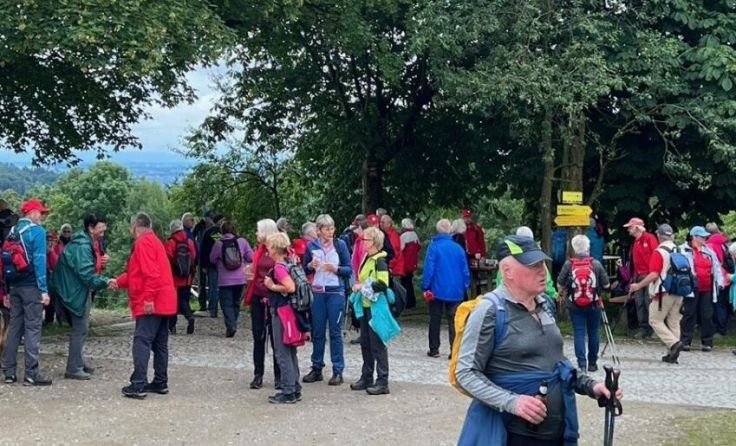Genau zum Start zeigte sich der Wettergott gnädig mit gutem Wetter. (Foto: PVÖ Feldkirchen)