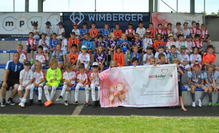 Kleine Kicker bewiesen beim Benefiz-Turnier in Lichtenberg ein großes Herz. (Foto: privat)