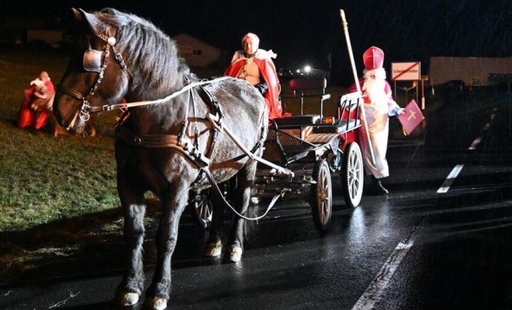 In Schenkenfelden kam der Nikolaus mit der Kutsche. (Foto: FF Schenkenfelden)