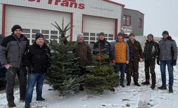 111 ausgediente Christbäume werden in Oberneukirchen in heimische Bioenergie umgewandelt