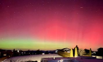 Polarlichter: Naturschauspiel über Oberneukirchen als Leserfoto festgehalten