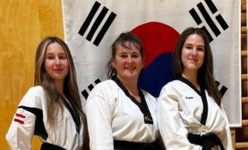 Taekwondo-Erfolg für Reichenthalerin: Brigitte Etzelsdorfer holt zweiten schwarzen Gürtel