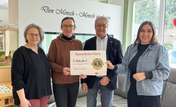 Lions Clubs finanzieren Pflegebett für Sozialforum in Gramastetten