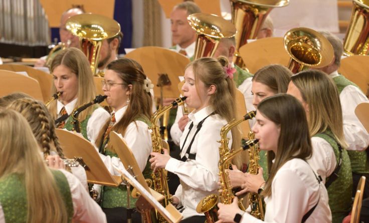 Konzert in der Turnhalle Walding am Samstag, 28. März. (Foto: Ortsmusik Walding/Peter Atzlesberger)