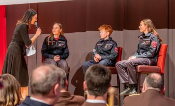 Bezirks-Feuerwehrtag in Gramastetten: 7.743 Kameraden sichern Hilfe in Urfahr-Umgebung