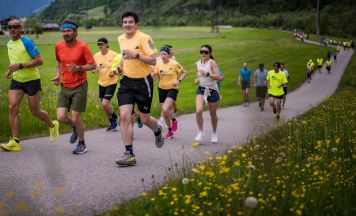 Gemeinsam beim Wings for Life Run laufen in Altenberg, Ottensheim und Hellmonsödt