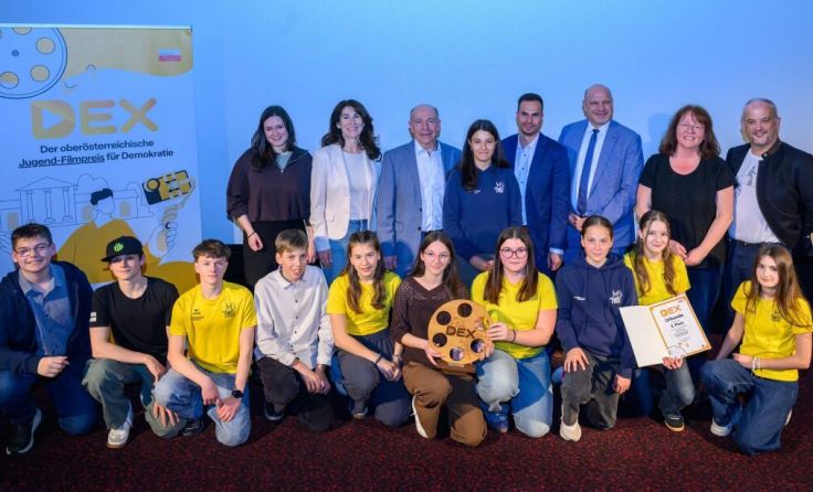 Strahlende Gesichter bei der Mittelschule Ottensheim (Foto: fotokerschi)