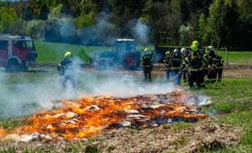 Feldbrand in Lichtenberg als Ausbildung durchgeführt