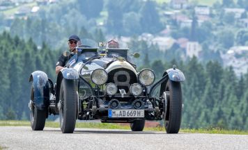 Oldtimer touren durch das Mühlviertel für den guten Zweck