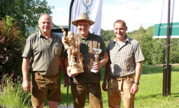 Erfolgreiches Bezirksjagdschießen in Treffling als Höhepunkt im jagdlichen Jahreskalender