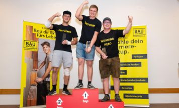 Ottensheimer siegt bei Landeswettbewerb der Hochbau-Lehrlinge