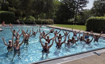 Seniorenbund setzt auf Aquafitness im Freibad Oberneukirchen