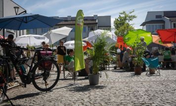 Pop-up-Frühstück belebte Ortsplatz in Treffling