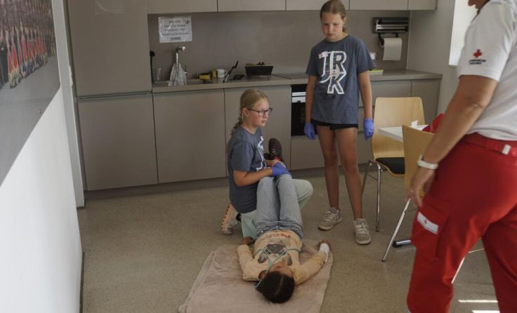 Gruppen beim 1. Urfahraner JRK-Sommerbewerb in Kirchschlag. (Foto: JRK UU)