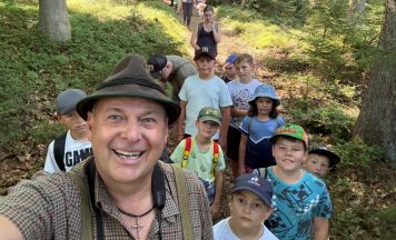 Kinder auf Erkundungstour im Jagdrevier Oberneukirchen