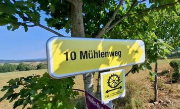 Mühlenweg in Reichenthal erhält neue Beschilderung
