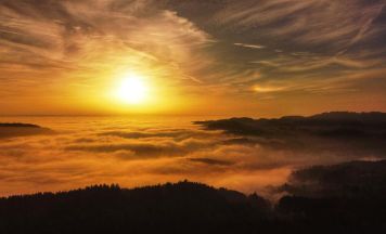 Sonnenuntergang und Nebelmeer: Faszinierendes Leserfoto aus Oberneukirchen