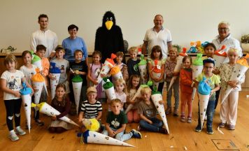 Oberneukirchen begrüßt seine Schulanfänger mit großem Schultütenfest