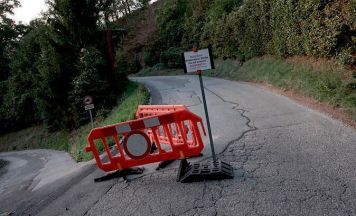 Holzwindener Straße in Steyregg bleibt weiter gesperrt