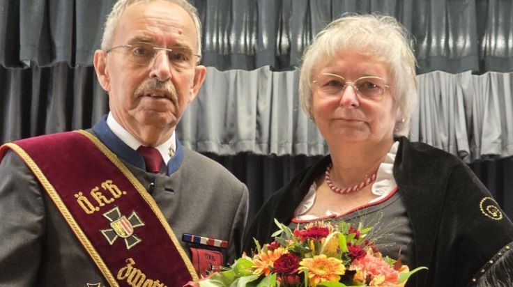 Zwölf Verbände feierten mit dem Kameradschaftsbund Zwettl das 70-jährige Bestehen
