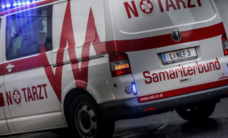 Die fünf verletzten Autoinsassen wurden ins KUK eingeliefert. (Foto: Volker Weihbold)