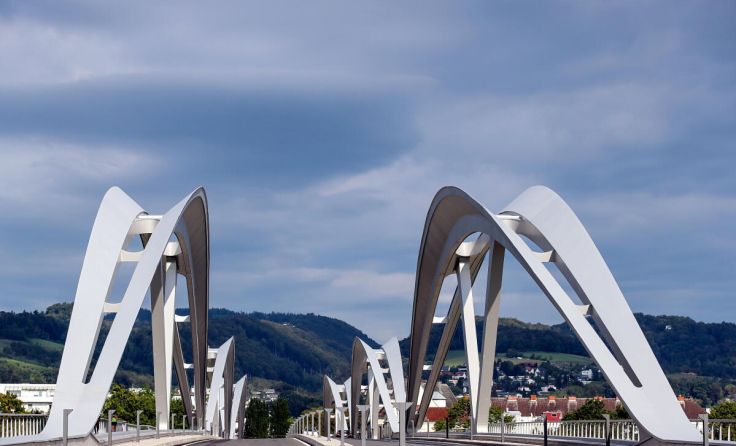 Die neue Stadtbahn soll auch über die Neue Eisenbahnbrücke führen. (Foto: Weihbold)