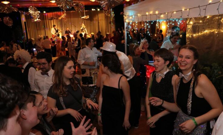 Gäste beim Faschingsball der Pfarre St. Konrad (Foto: Pfarre St. Konrad)