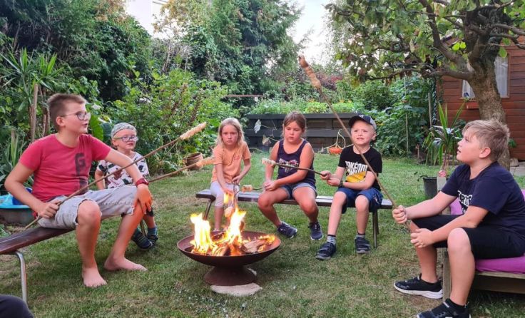 Stockbrot am Lagerfeuer (Foto: Naturfreunde Asten)