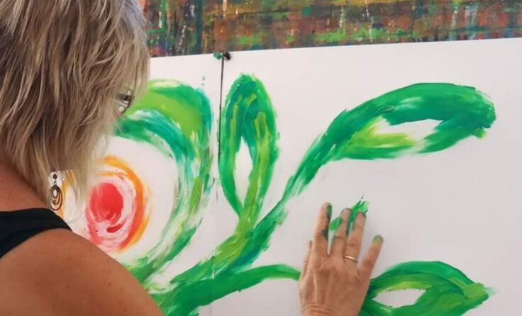 Künstlerin Ulrike Hinterkörner bei der Arbeit (Foto: Ulrike Hinterkörner)