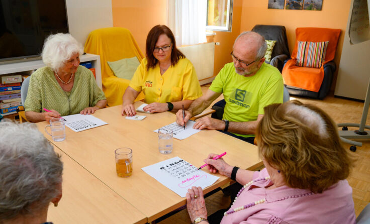 Gesellschaftsspiele wie Bingo werden im Tageszentrum angeboten (Foto: Wolfgang Simlinger)