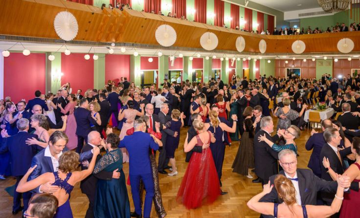 Rot-Weiß-Rot Ball in der Ennser Stadthalle (Foto: Wolfgang Simlinger)