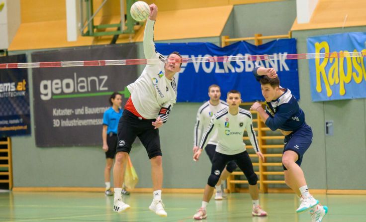 Packende Spielszenen gab es in der Ennser Sporthalle zu sehen. (Foto: Wolfgang Simlinger)
