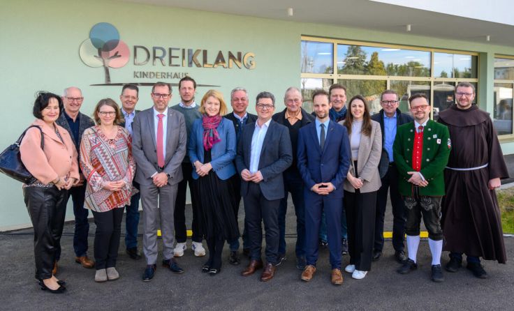 Zahlreiche Ehrengäste waren bei der Eröffnung anwesend (Foto: Wolfgang Simlinger)