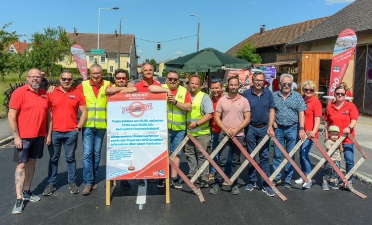 „Es reicht“- die Ennsdorfer wollen eine LKW-freie Ortsdurchfahrt (Foto: Wolfgang Simlinger)
