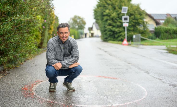 Markus Haunschmid ist vom Verkehr in der Mühlenstraße genervt (Foto: Wolfgang Simlinger)