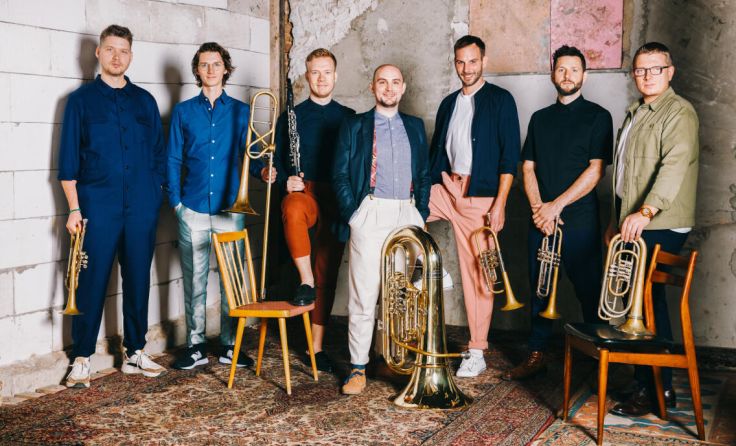 Die Brass-Band Federspiel gastiert in der Mehrzweckhalle Fornach. (Foto: Maria Frodl)