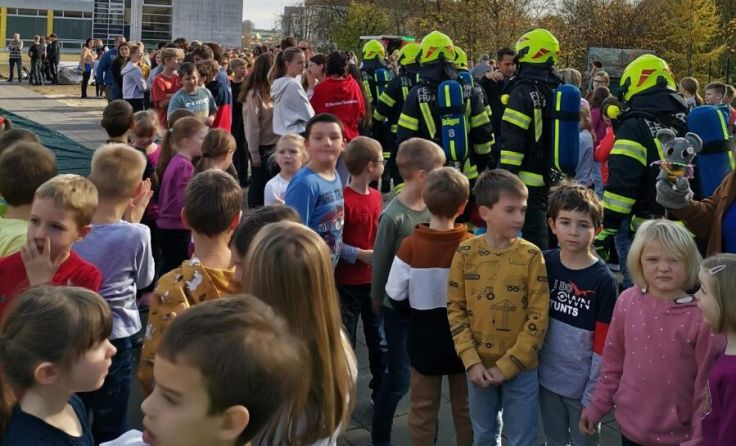 Übung im neuen Schulzentrum (Foto: Rainer Winklinger)