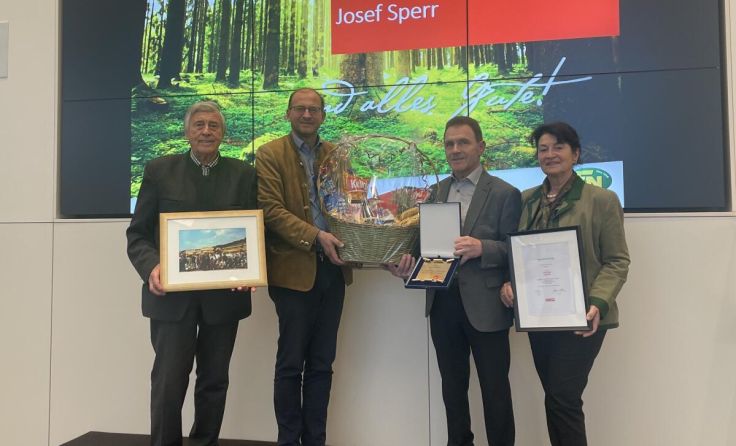 v.l.n.r.: Franz Neuhofer sen., Franz Neuhofer, Josef Sperr, Christiana Neuhofer (Foto: FN Neuhofer)