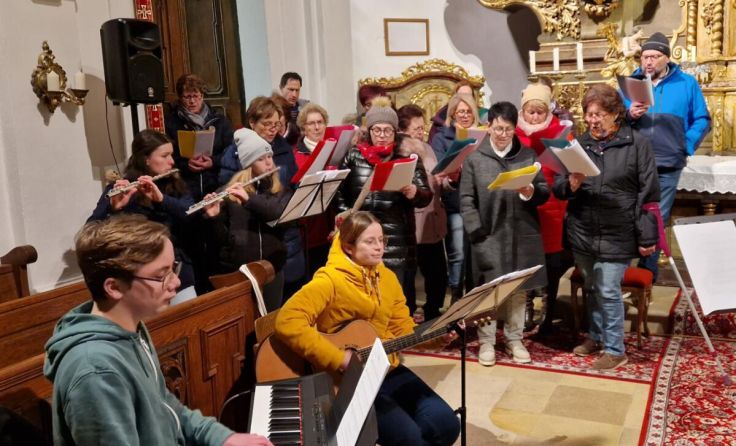 Die musikalische Gestaltung berührte die Kirchenbesucher. (Foto: Alois Pillichshammer)