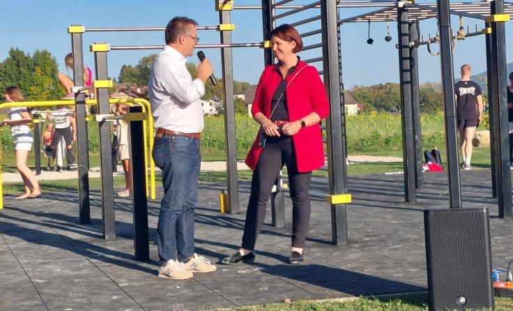 Der Fitnesspark wurde durch Landesrätin Michaela Langer-Weninger eröffnet (Foto: K. Kühn)